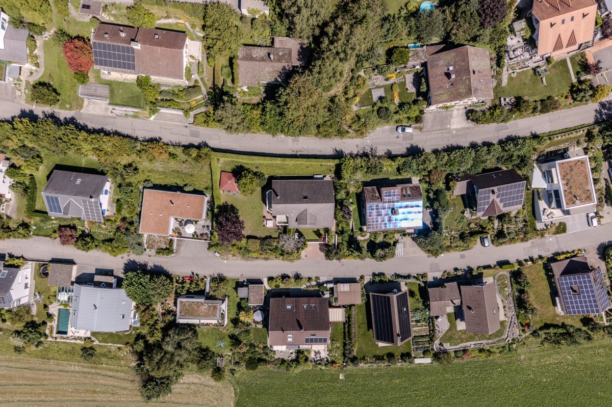 Diverse Häuser aus 120m höhe