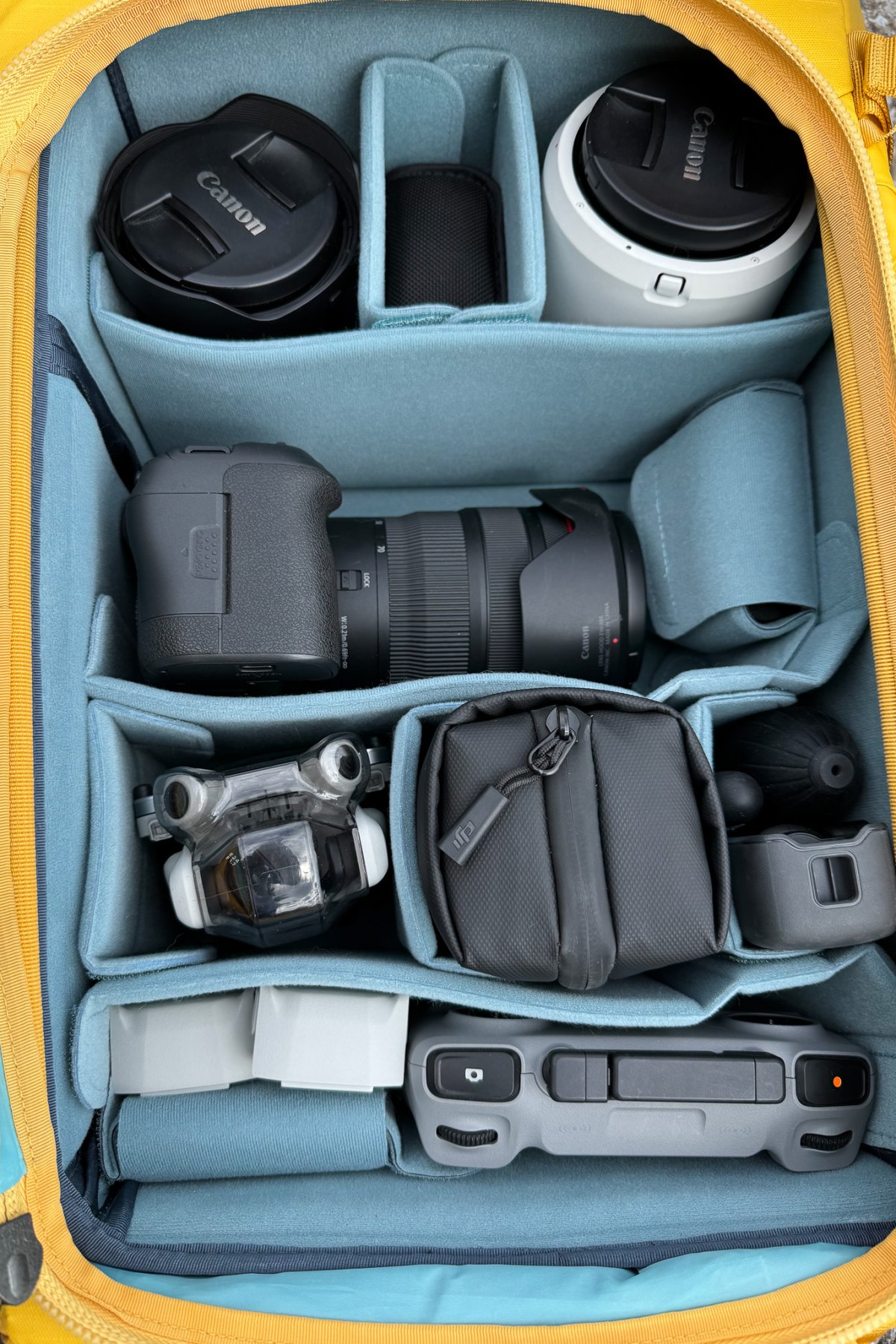 Das Equipment von fotoboss.ch, professionelle Kamera und Drohne