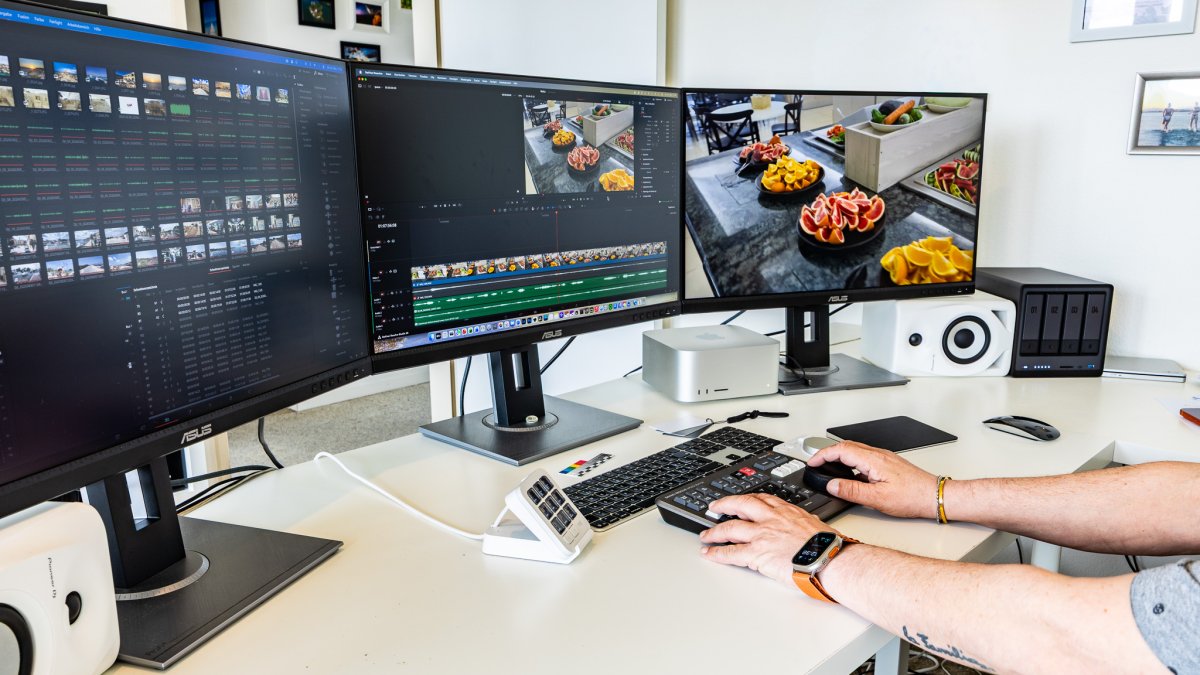 Der Arbeitsplatz von Foto Boss, aktiv wird an einem Video  gearbeitet